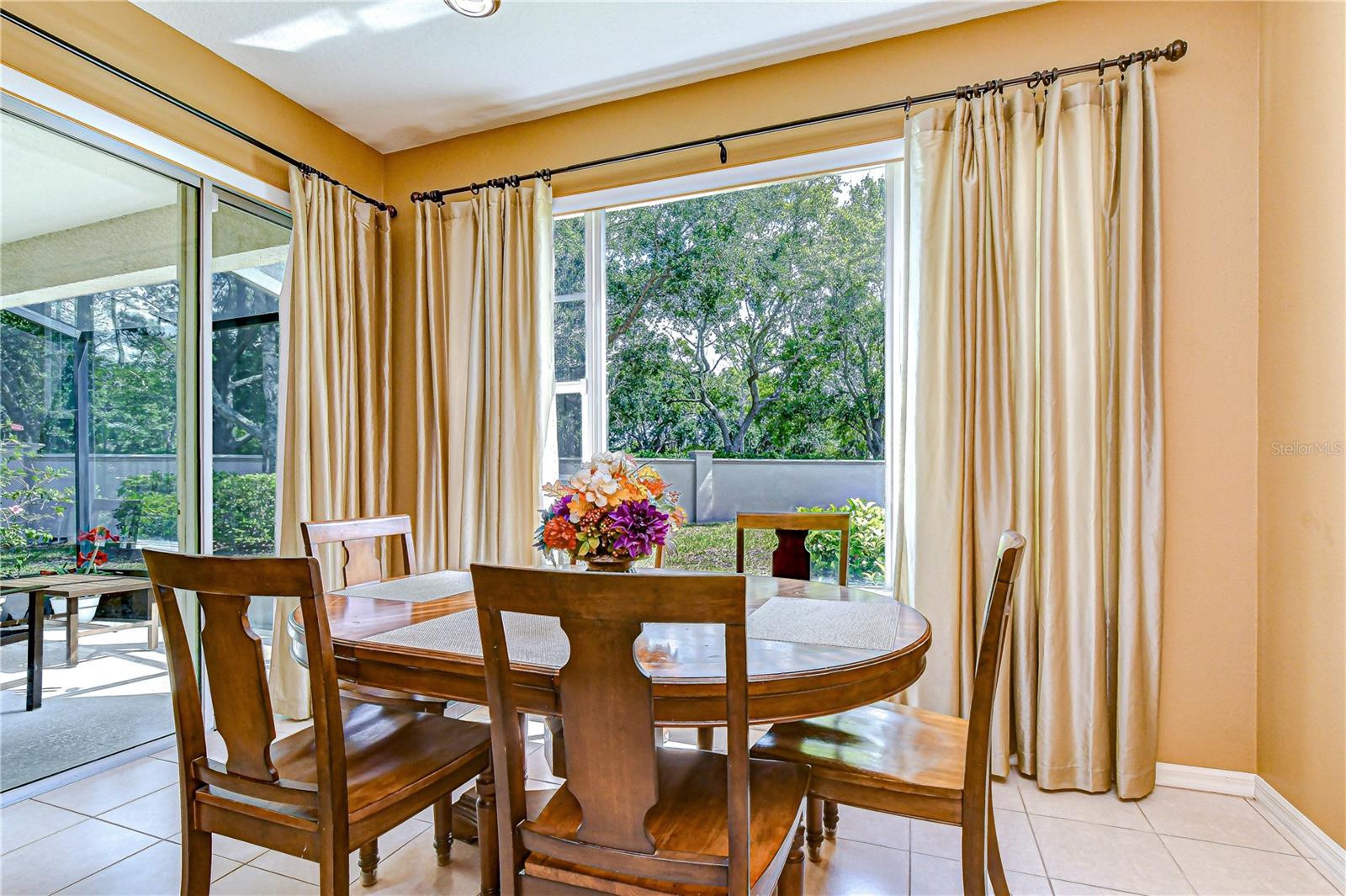 Breakfast Room