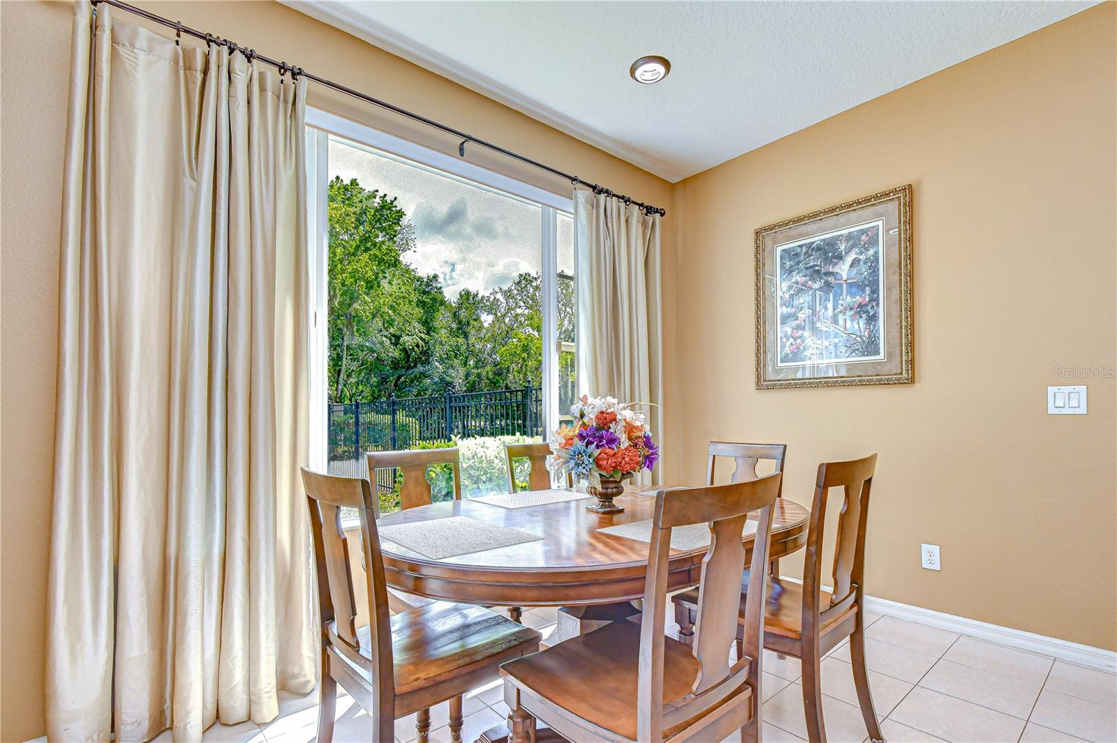 Breakfast Room