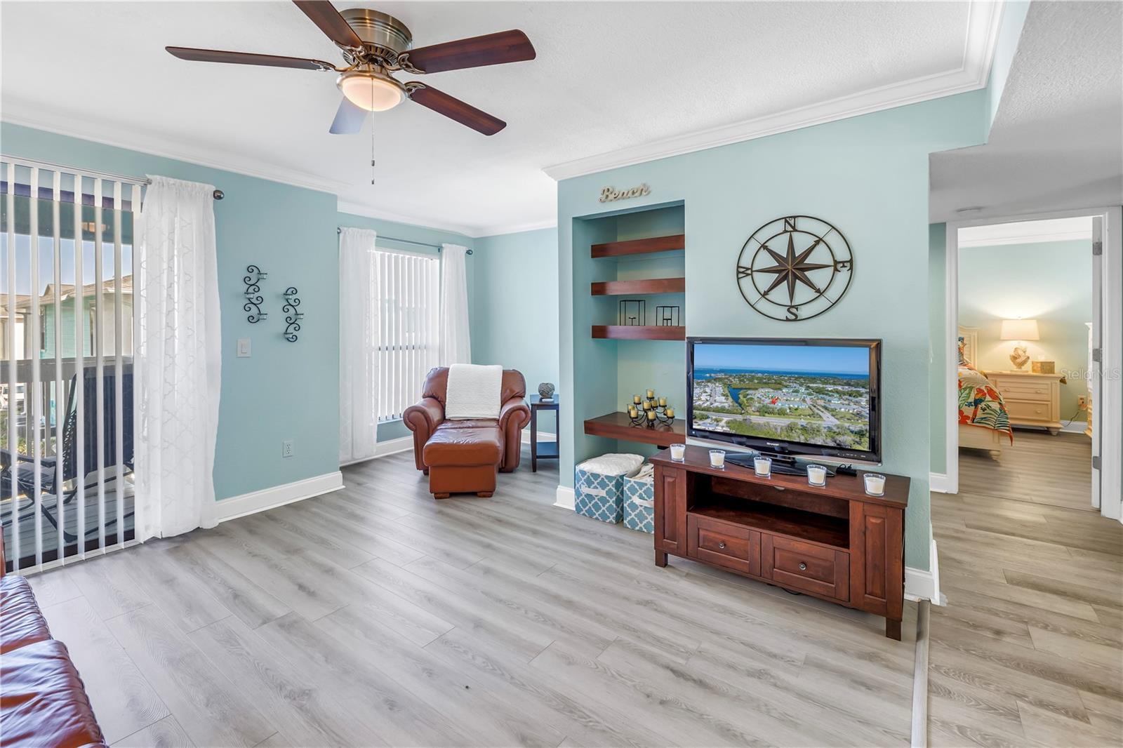 Great Room With Sliders To Front Porch