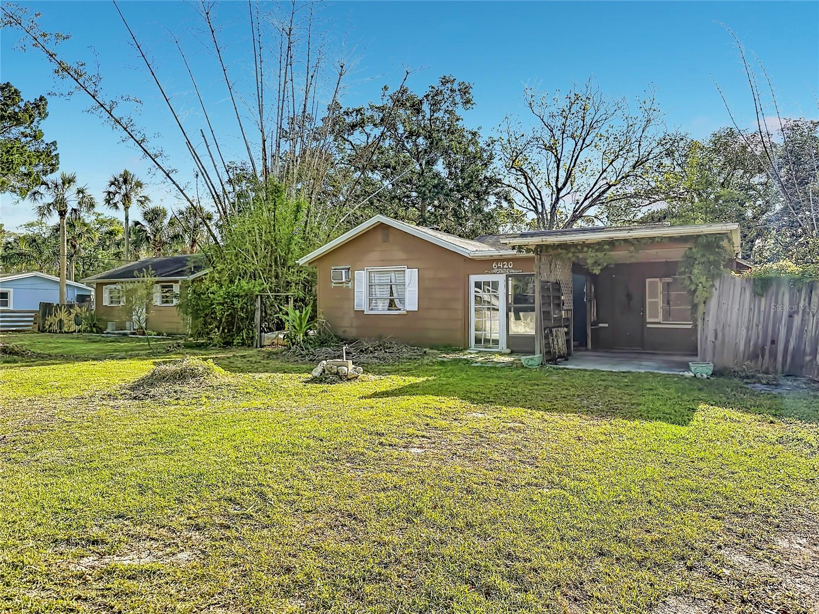 3 strutures on property; 2 homes and a mobile. Grandfathered in for 3 structures.