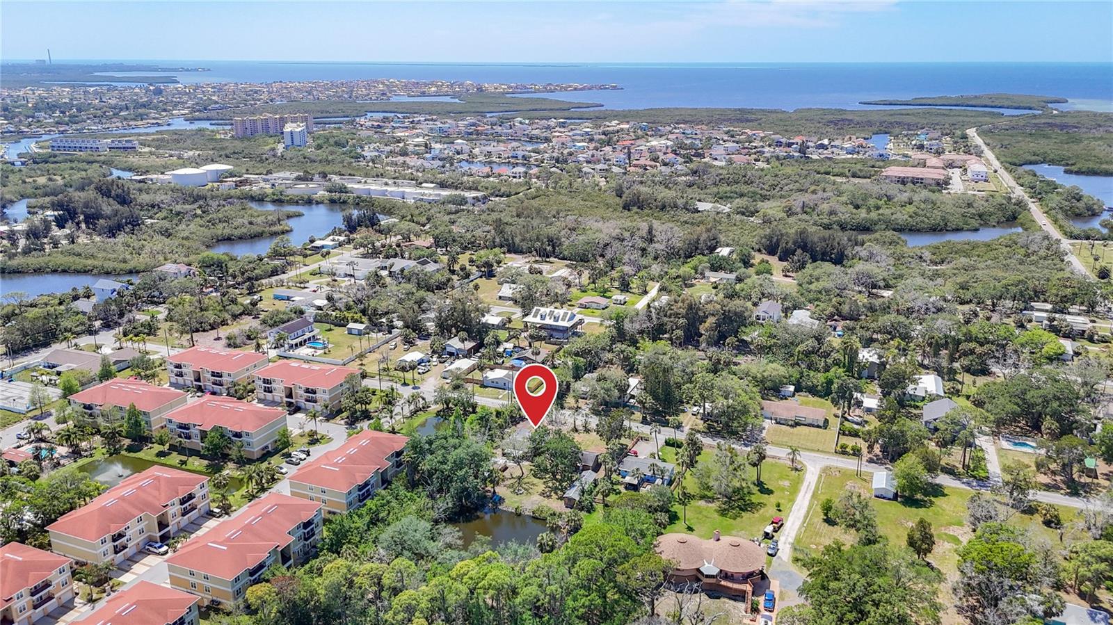 Live in a beach community! Close to the Gulf and Green Key Beach