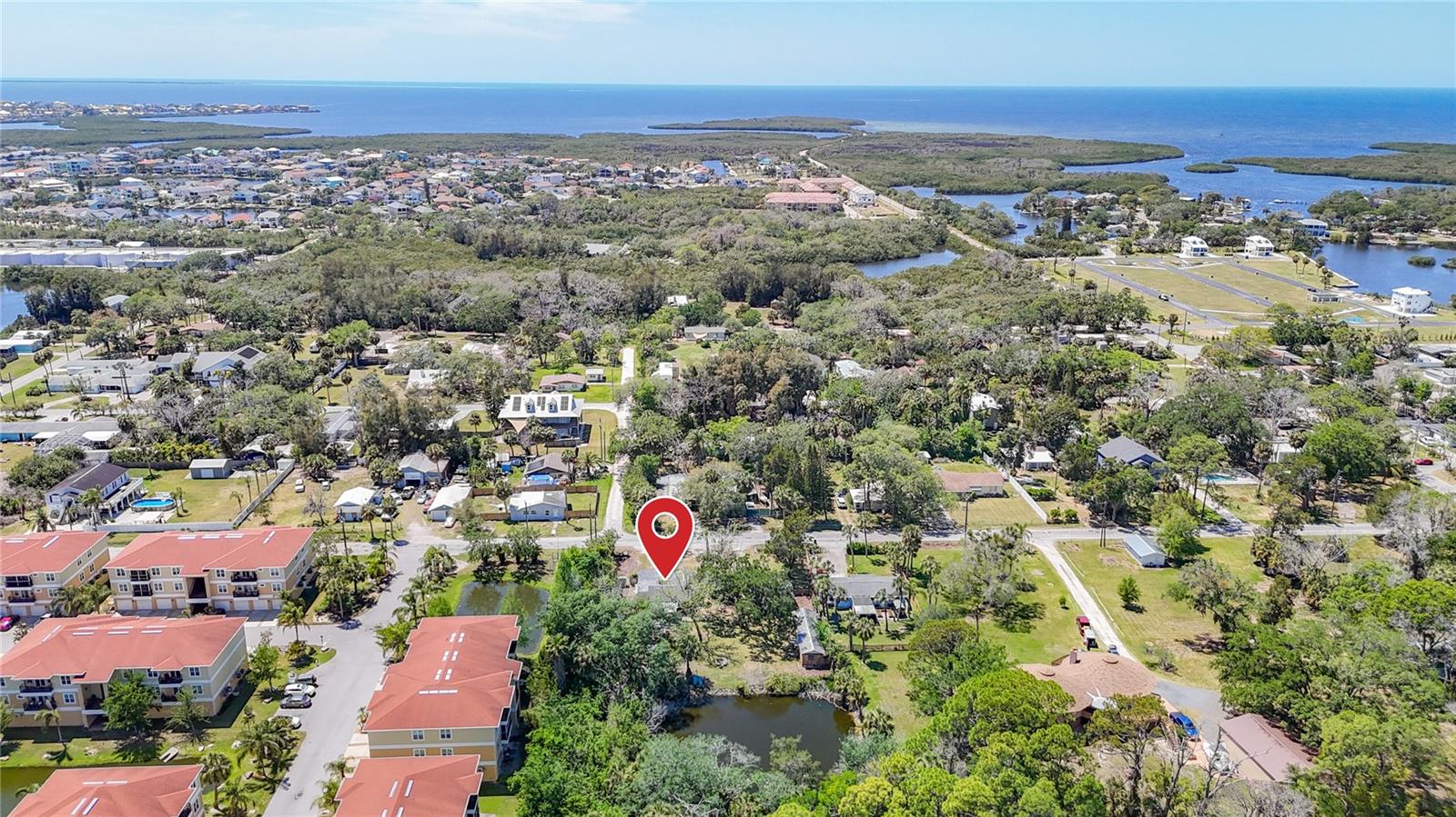 5 minutes to Green Key Beach; trailor your boat or kayak to many area boat ramps.