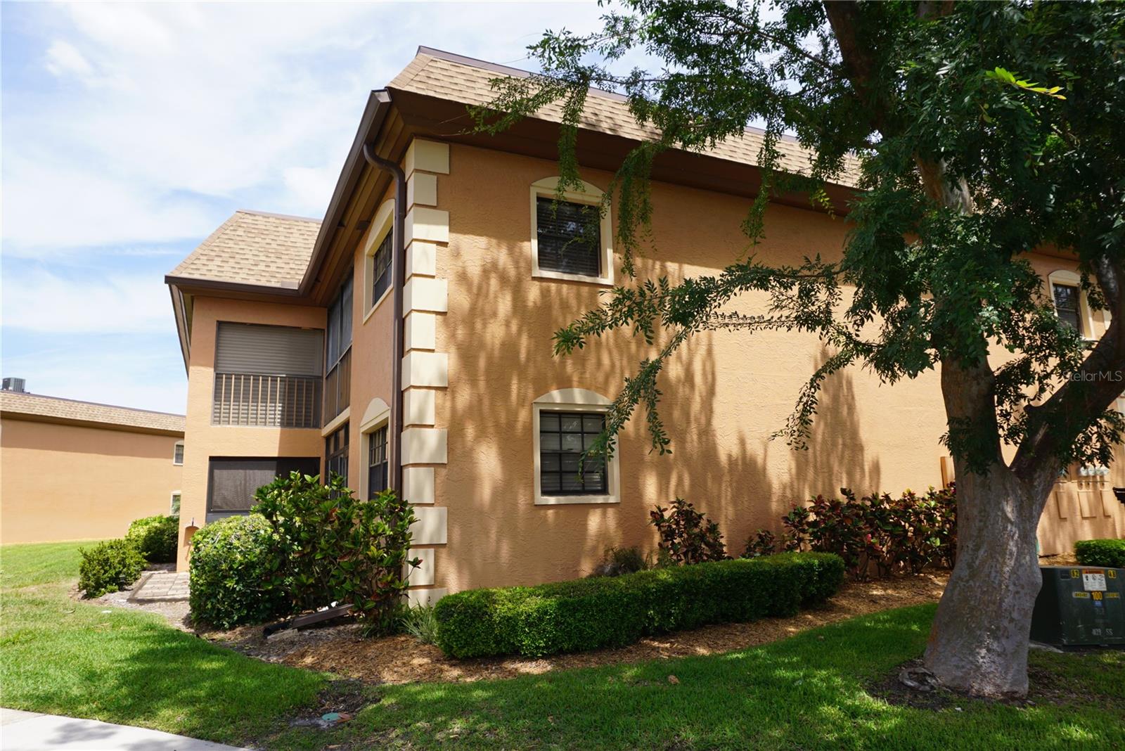 TB8495933