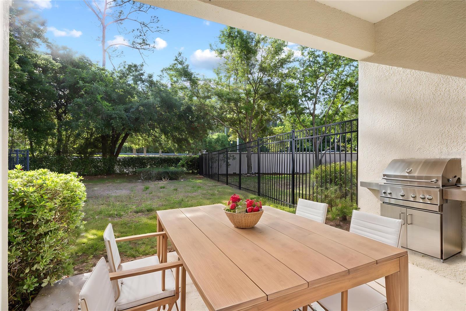 Lanai - Virtually Staged