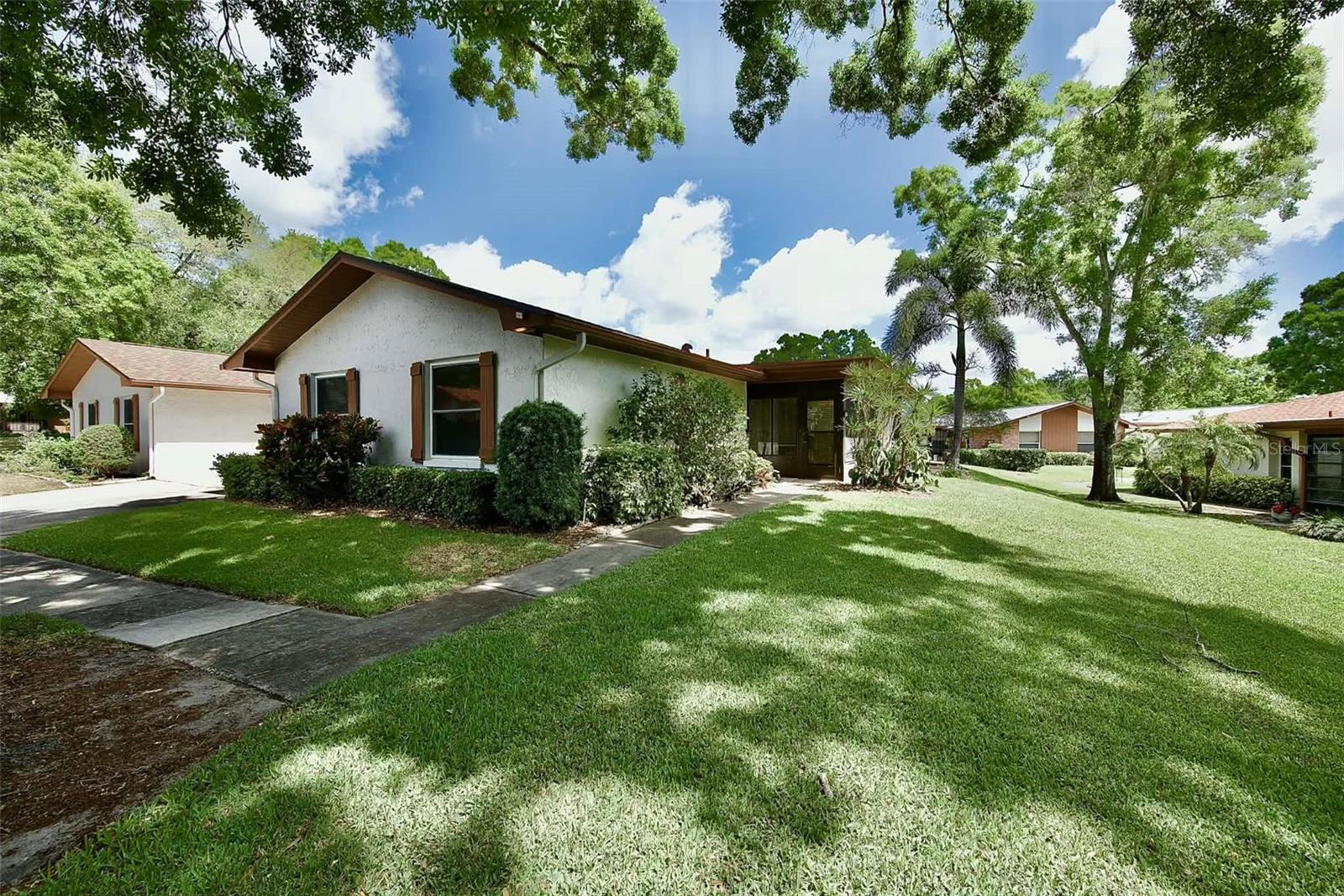 Front of Spacious Condo with Gorgeous Views...