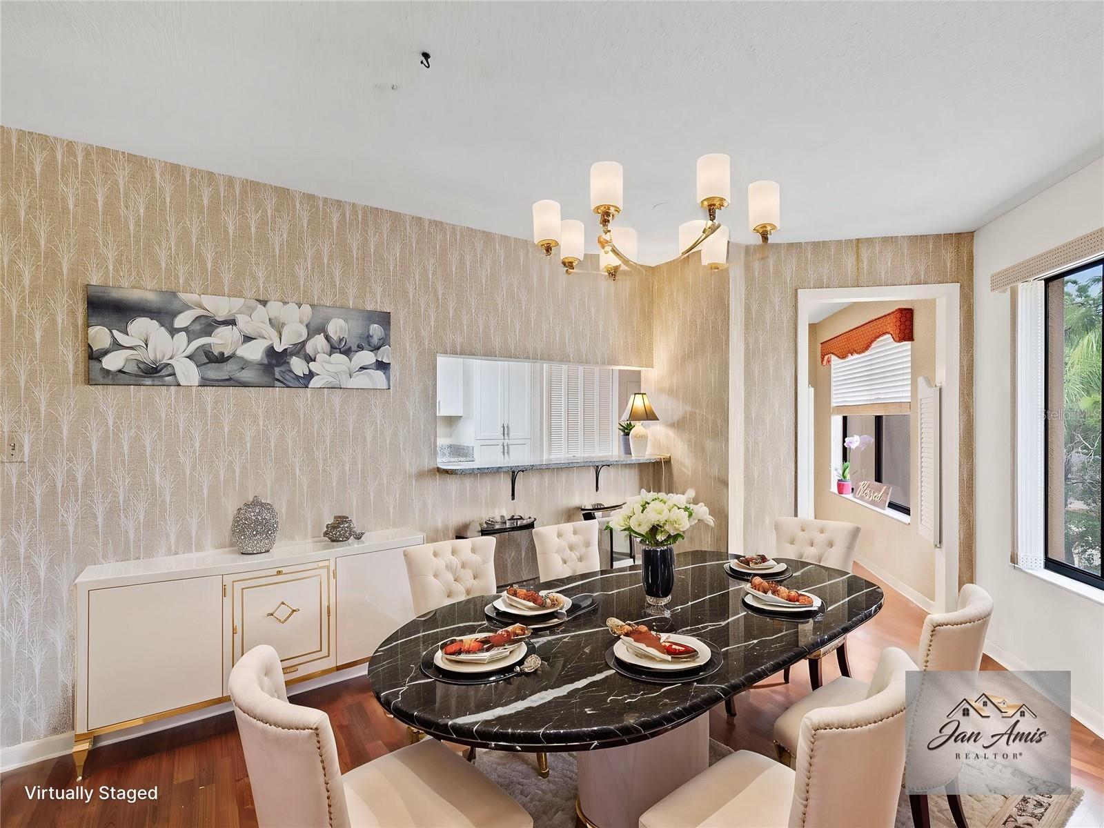 Virturally staged dining room