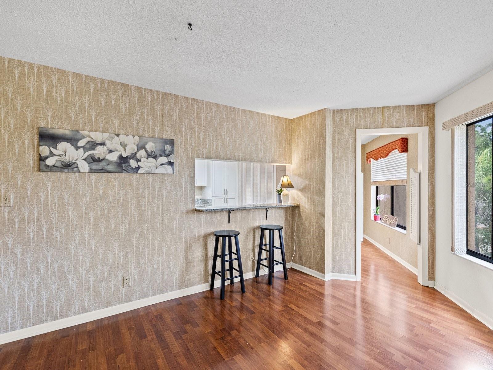 Breakfast Bar Dining Area