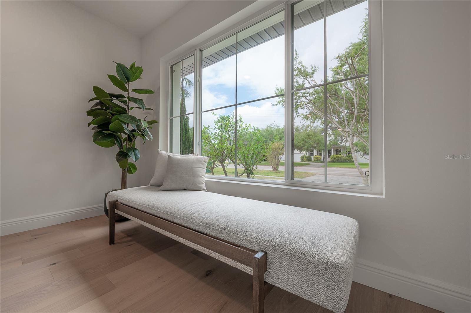 Living/Entertainment Area