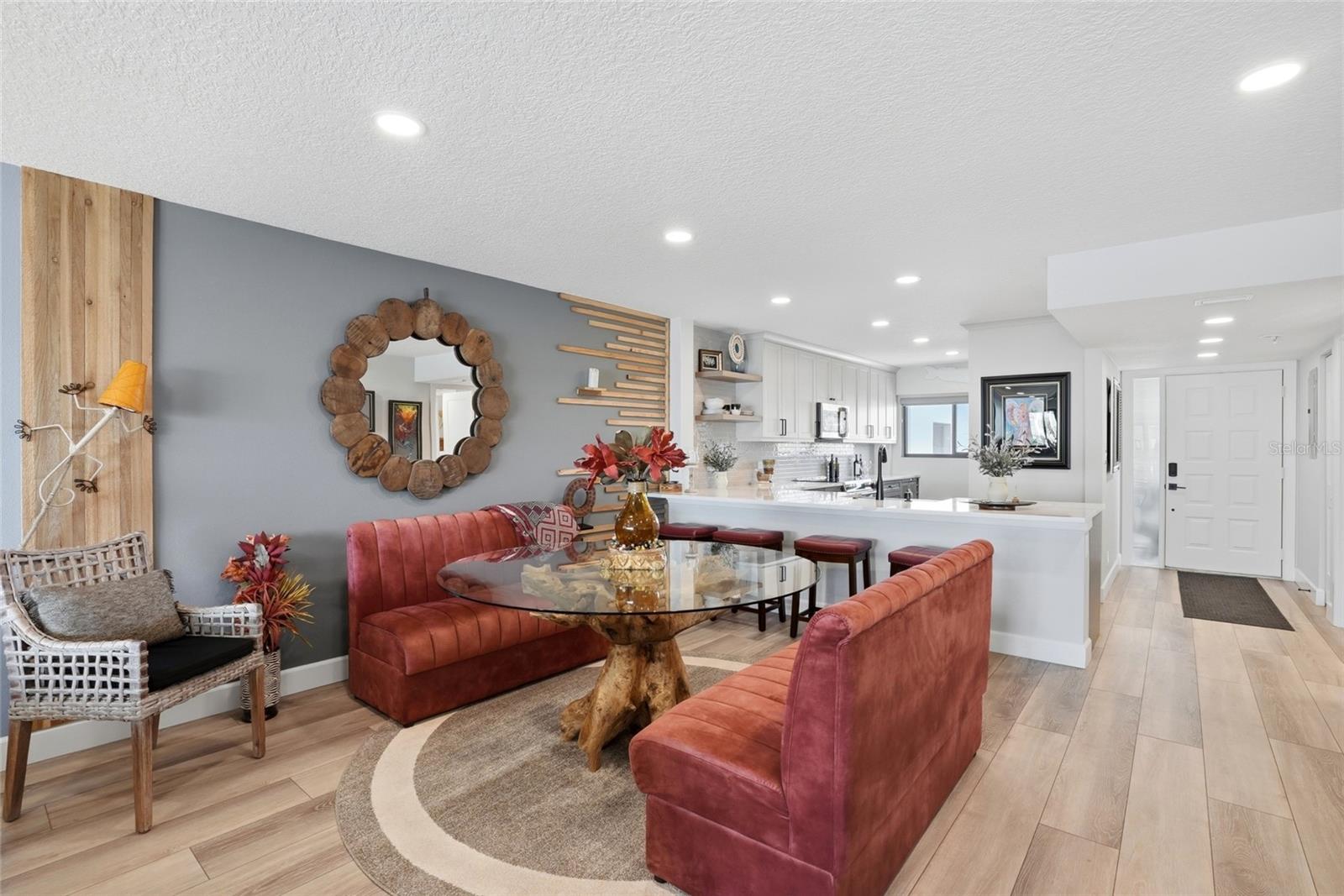 TB8496118
