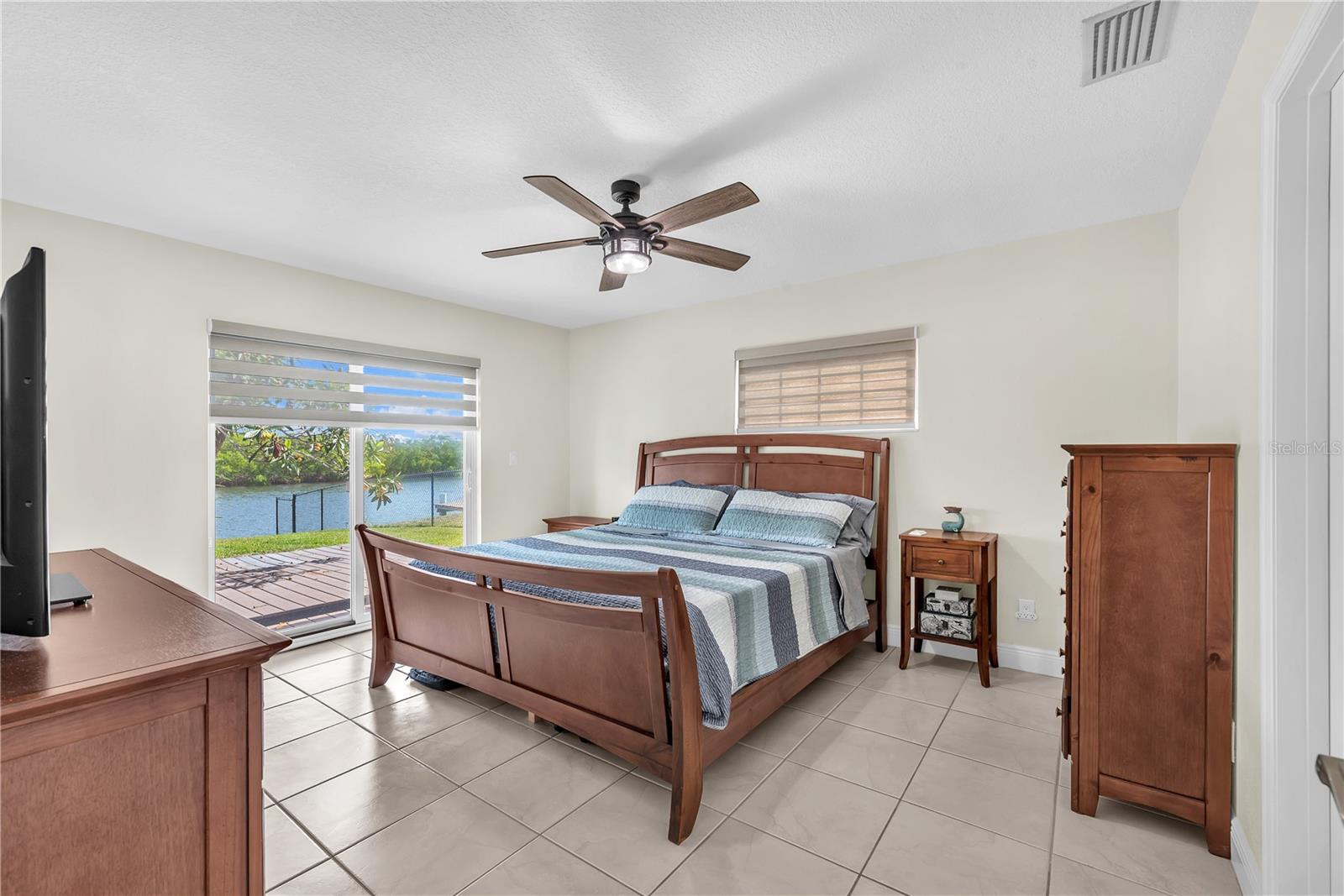 Owners suite with access to deck