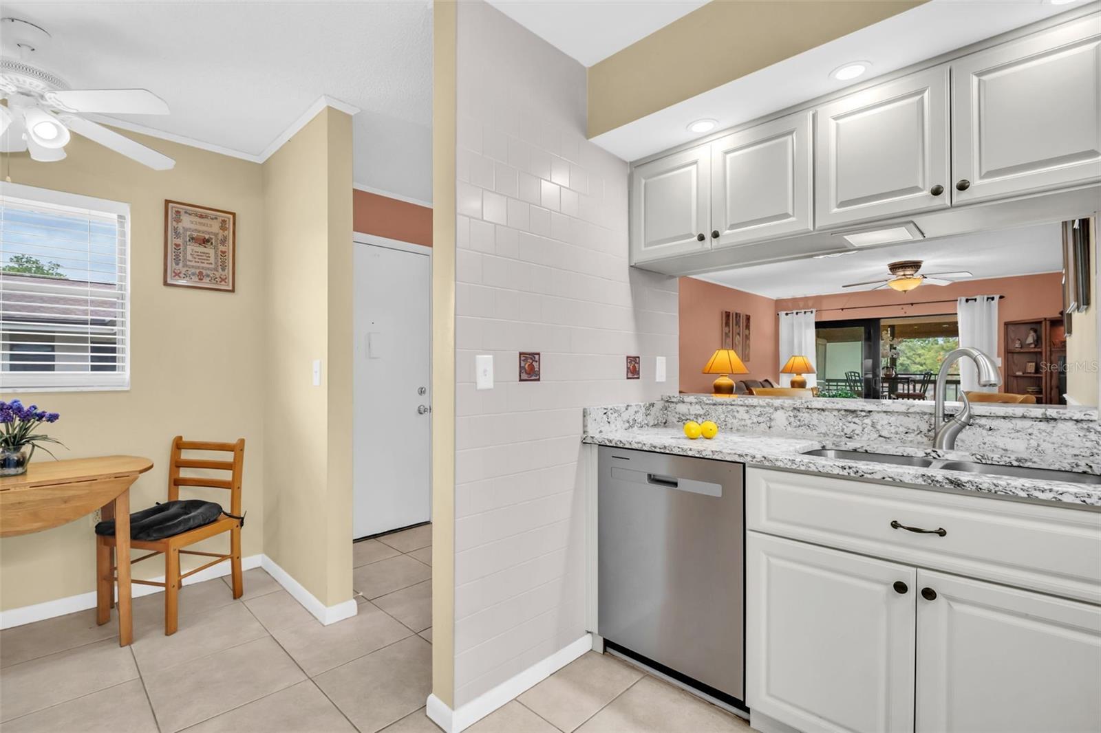 Open to main living~