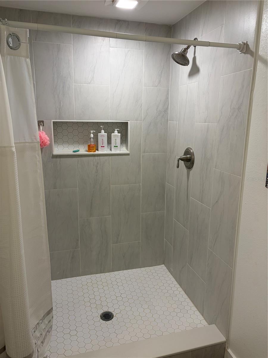 2nd bathroom  big shower