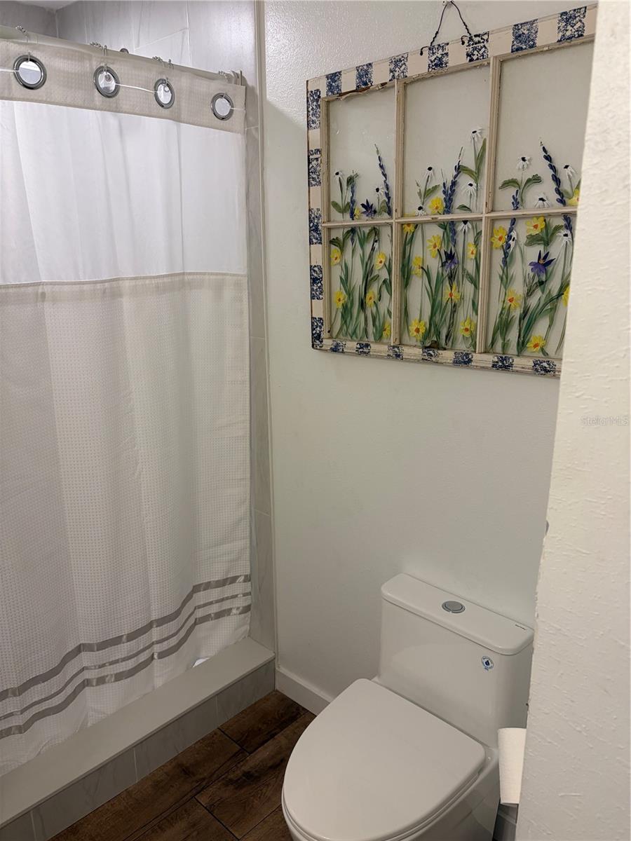 2nd bathroom