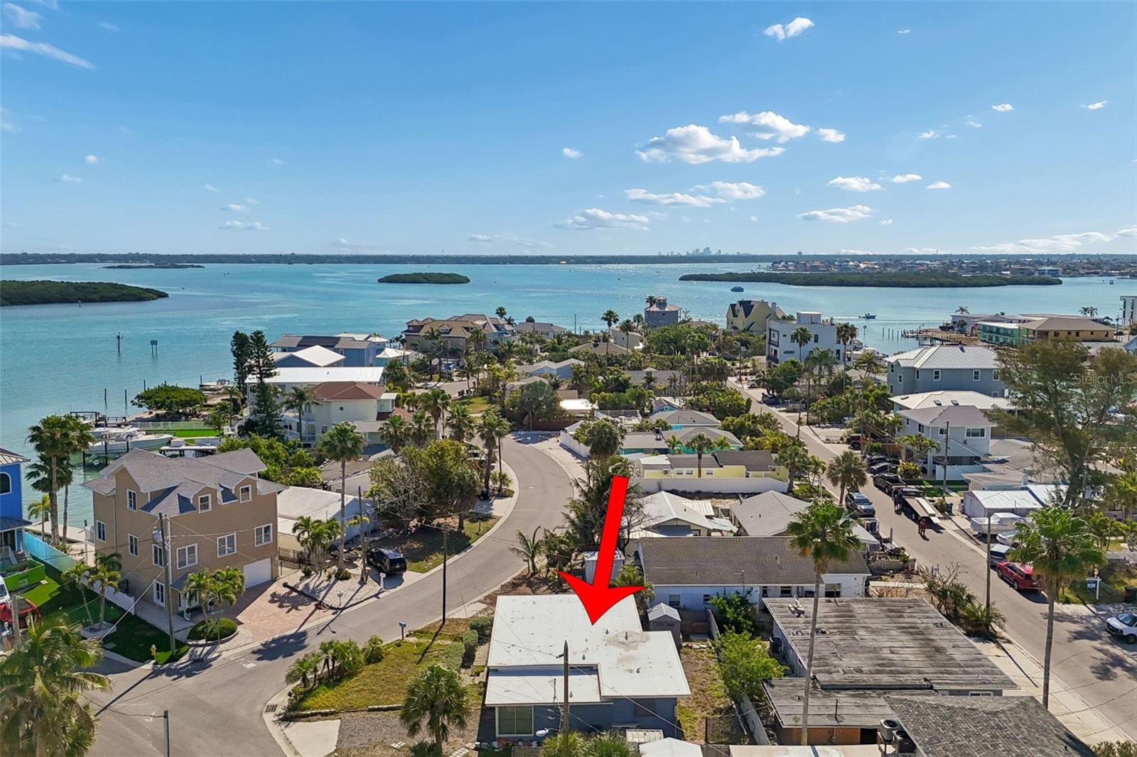 Lot view looking east toward downtown St. Petersburg