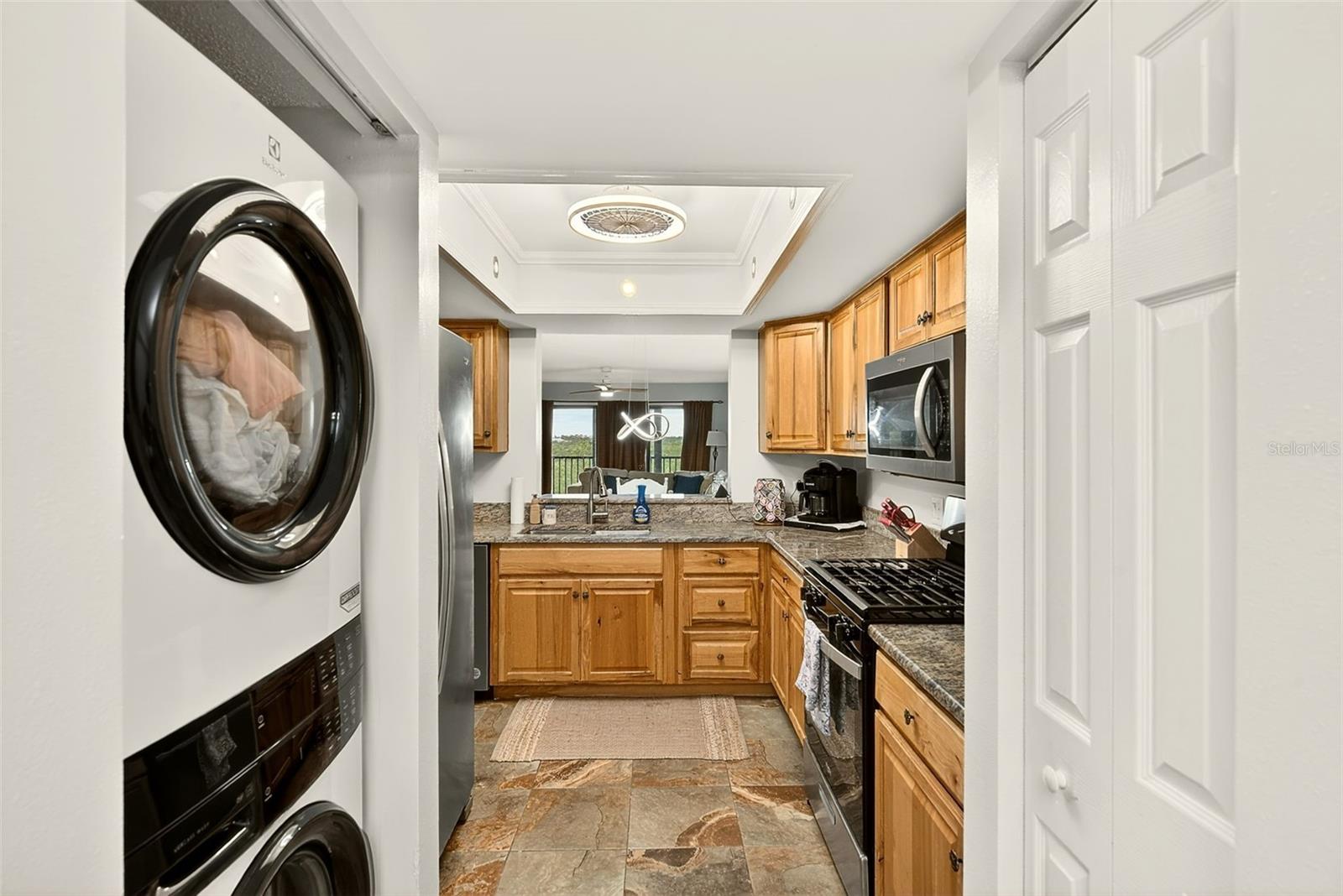 TB8496271