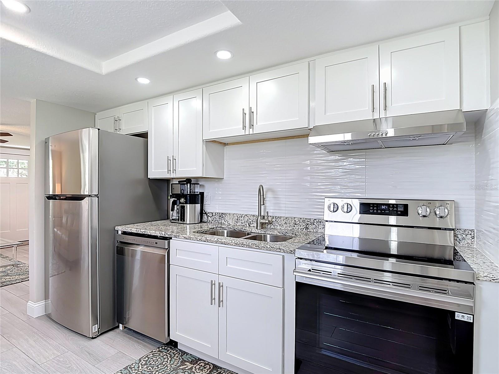 Stainless Steel Appliances with hood fan!