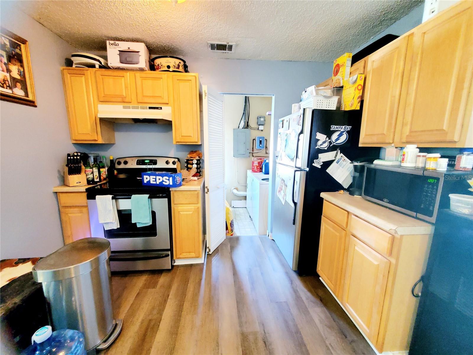 STAINLESS STEEL APPLIANCES