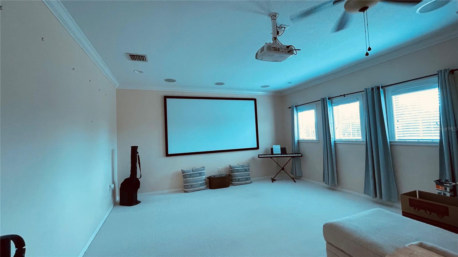 Play/movieroom second floor