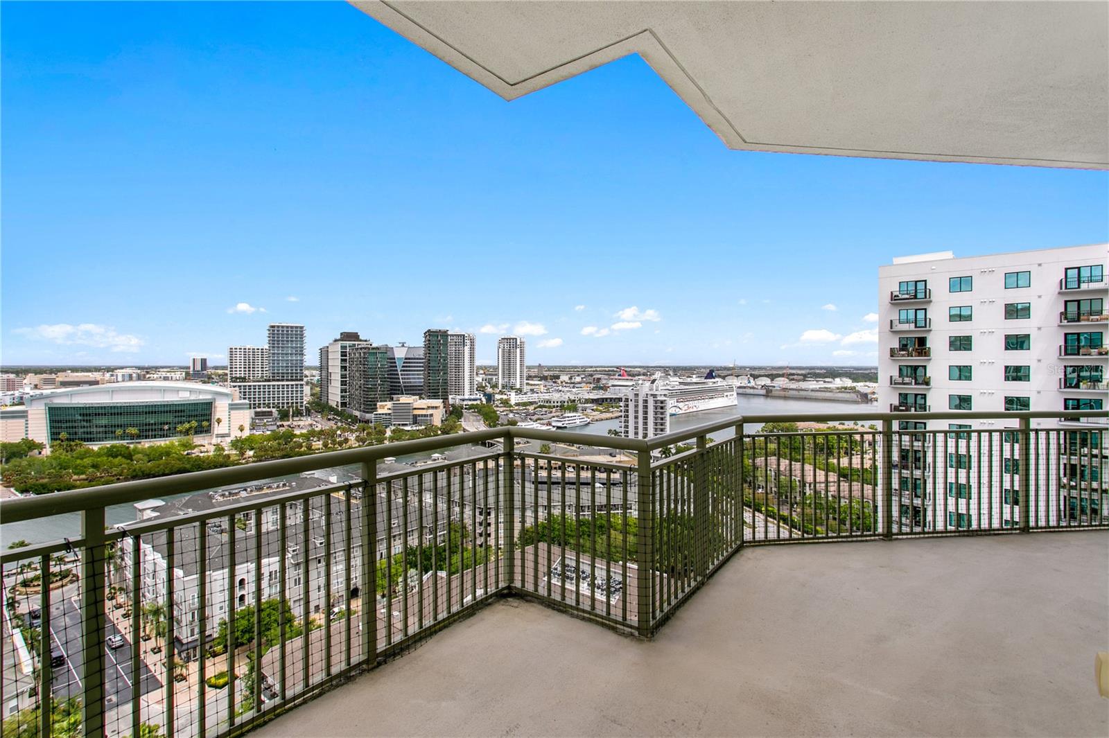 Stunning, one-of-a-kind city views that shine from day...