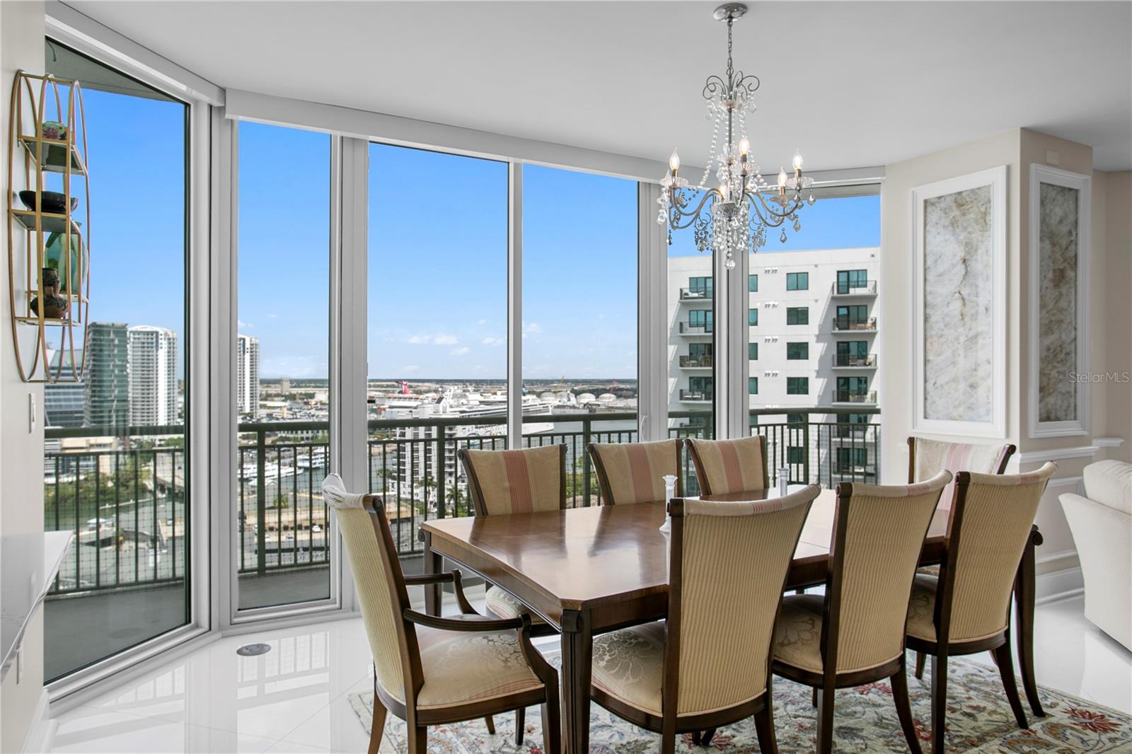 Where every meal comes with a front-row seat to the city.