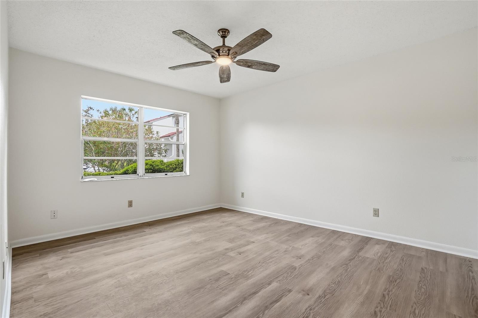 Spacious Primary Suite