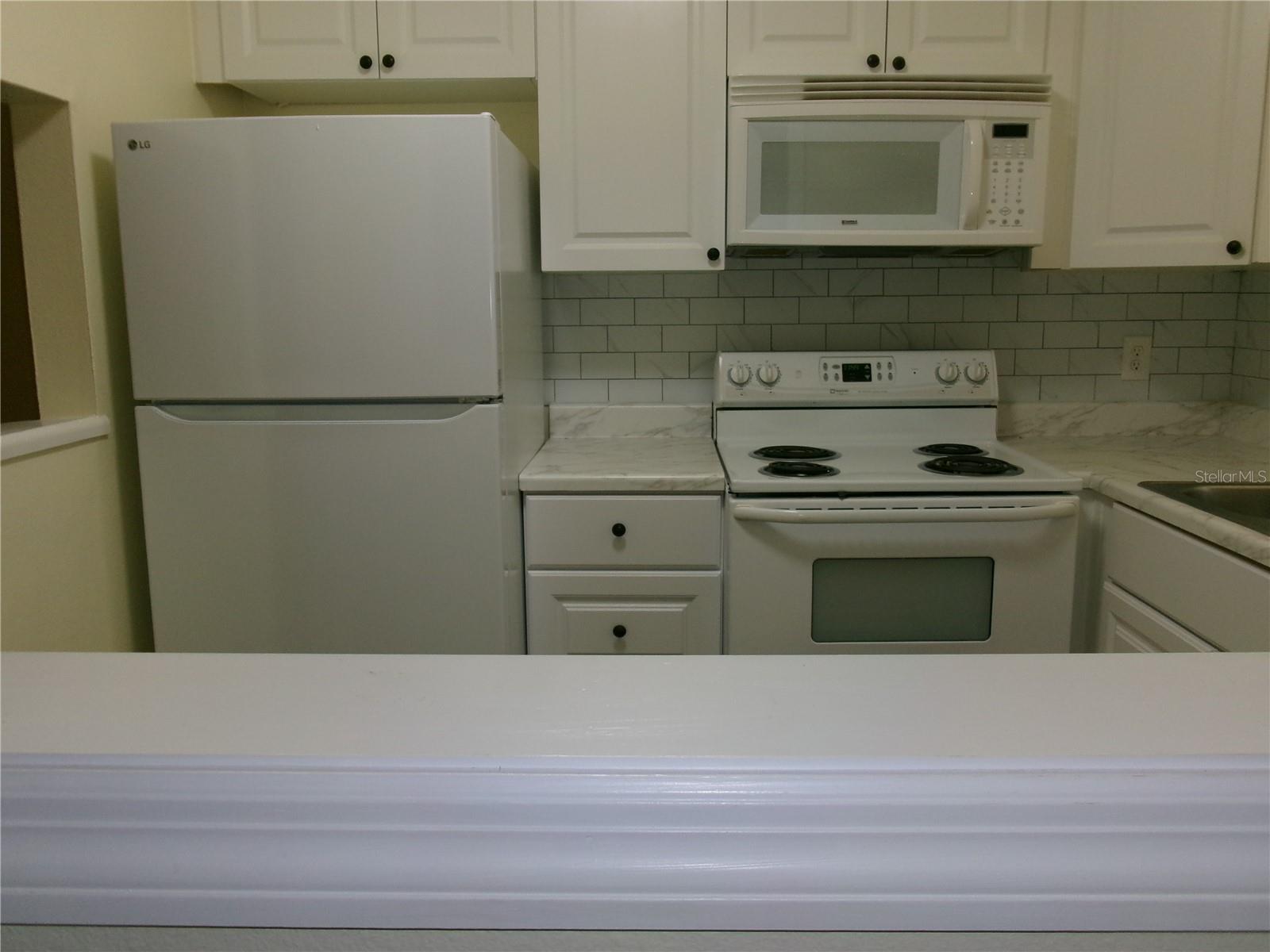 Golden Gate B 16 Kitchen