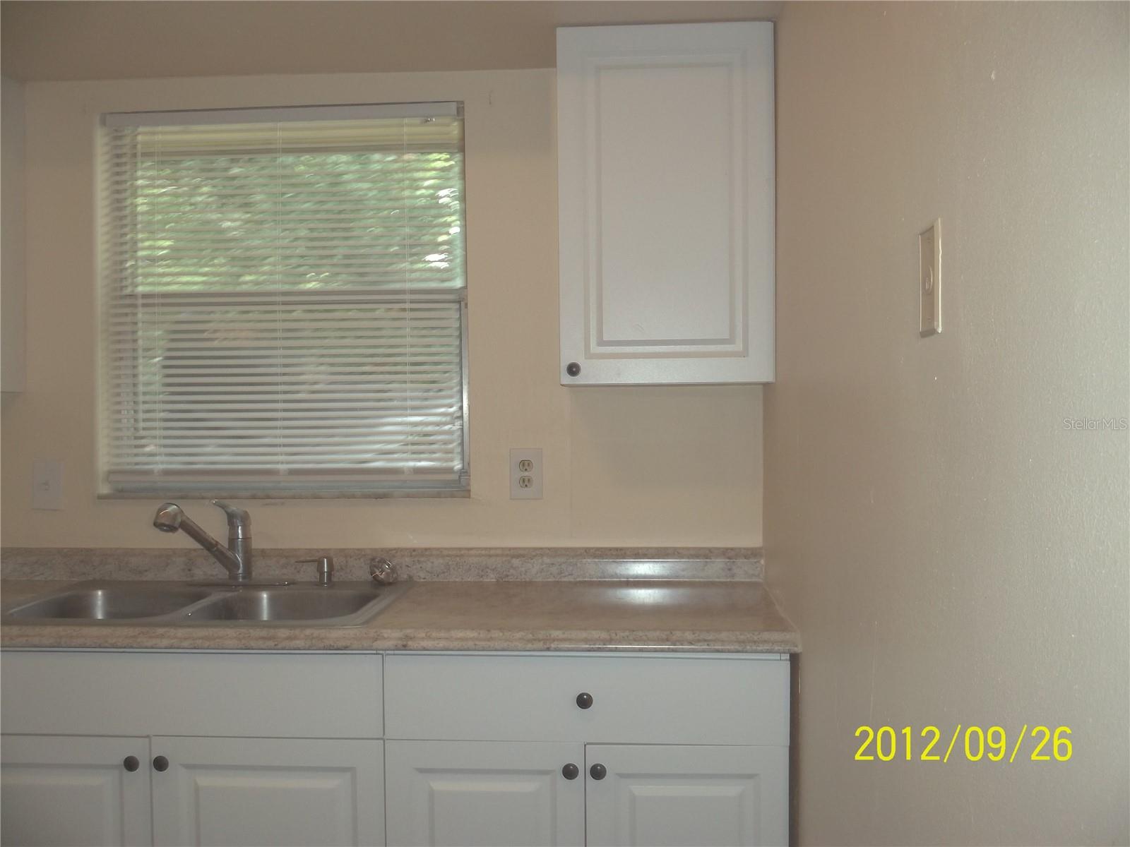 Golden Gate B 16 Kitchen