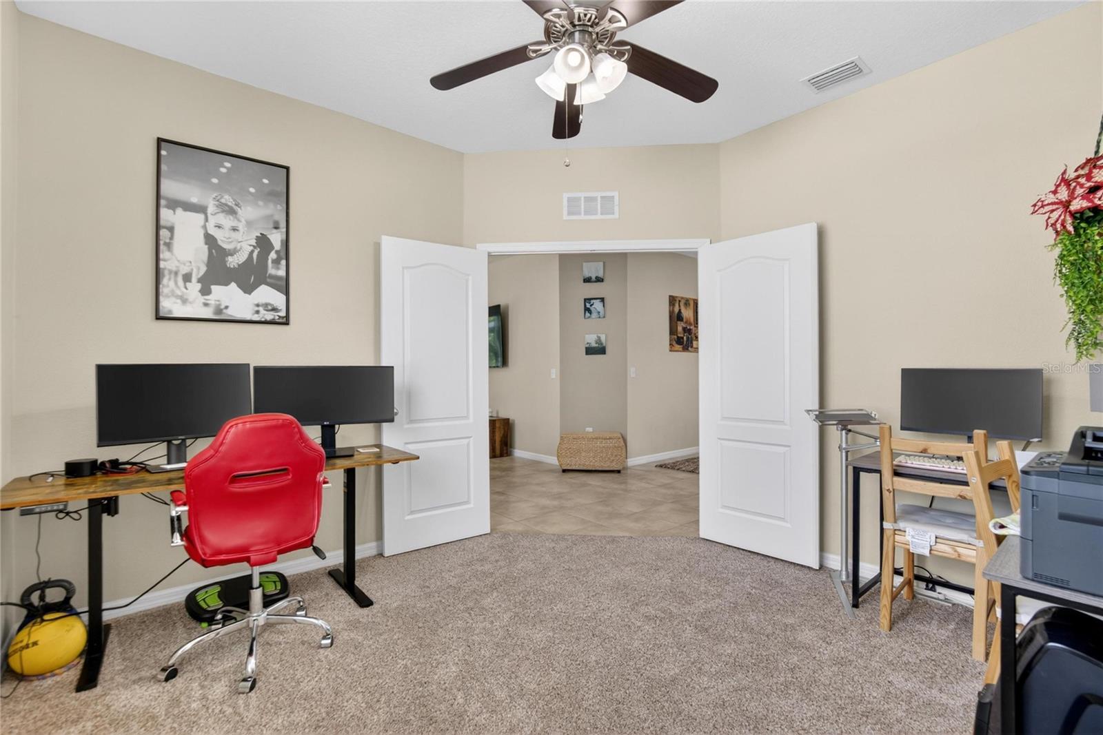 3rd bedroom/flex room w/french doors