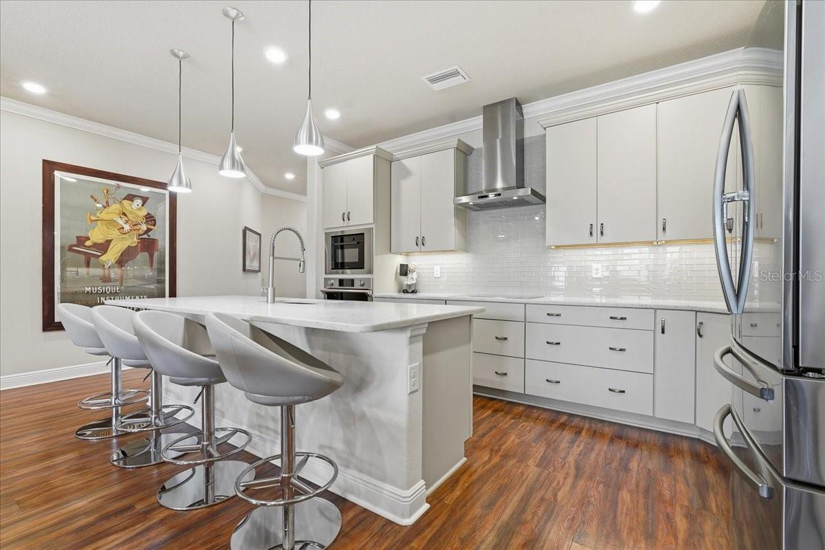 BEAUTIFULLY APPOINTED KITCHEN