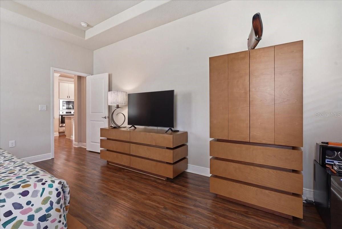 GORGEOUS PRIMARY SUITE