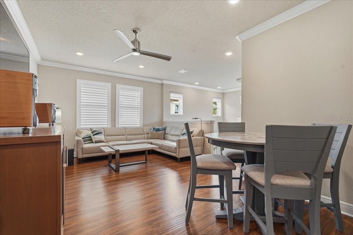 GREAT SPACE FOR ENTERTAINING