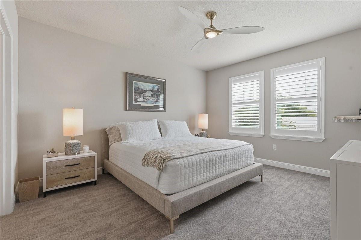 ENSUITE, OVERSIZED GUEST ROOM