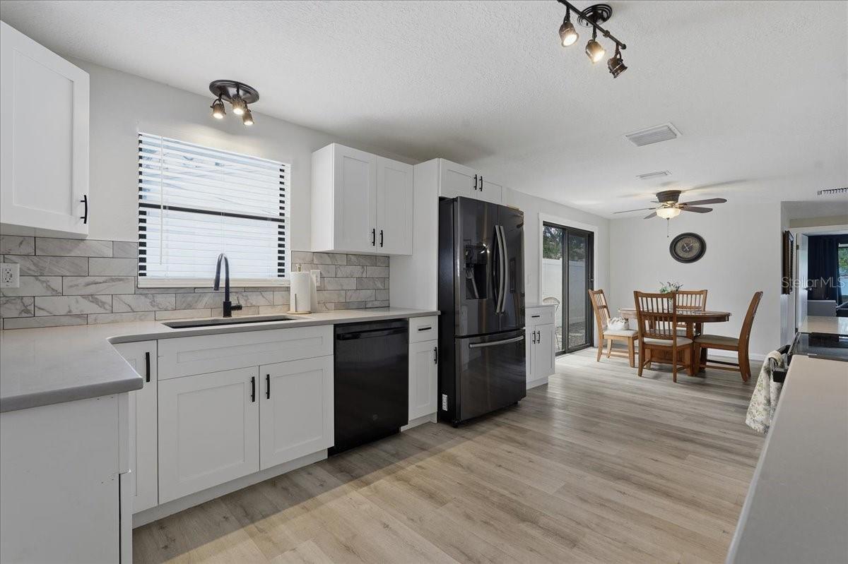 GREAT STORAGE THROUGHOUT