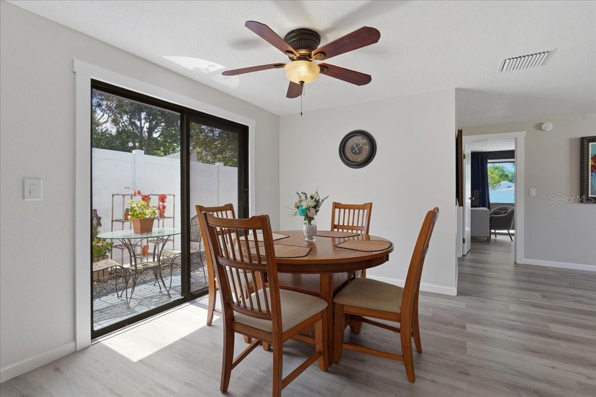 DESIGNATED DINING AREA