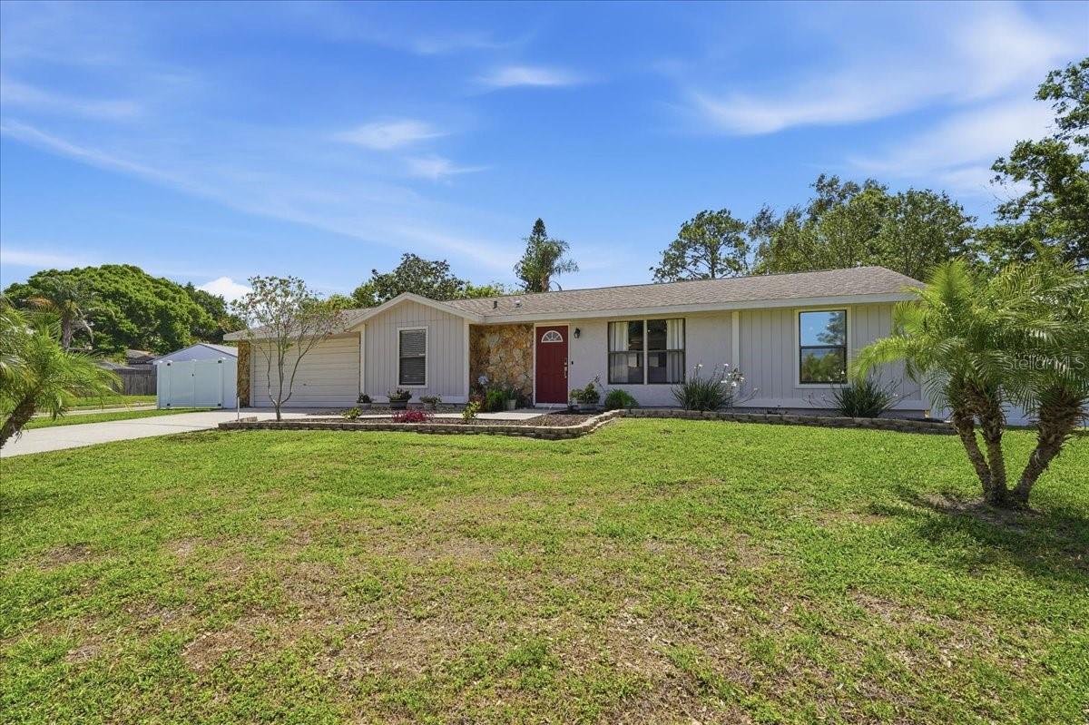 THE GREAT CURB APPEAL WILL CATCH YOUR EYE FOR SURE!