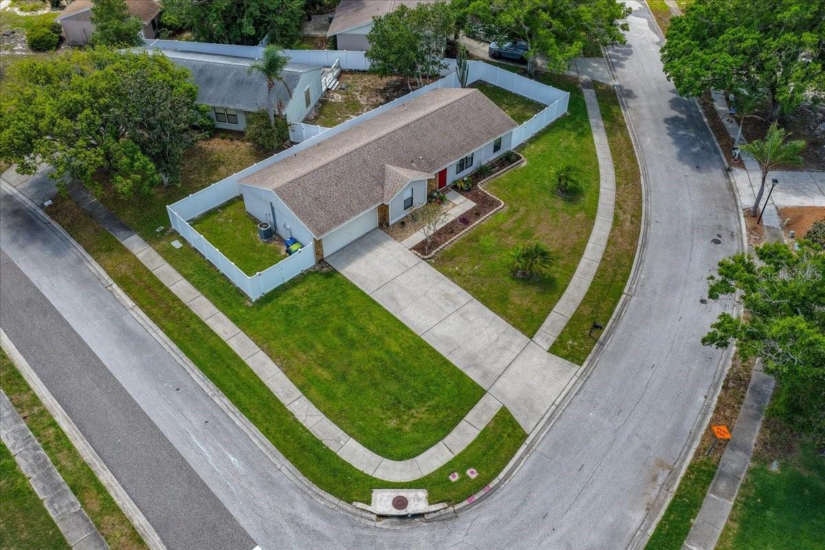 BEAUTIFULLY MAINTAINED YARD