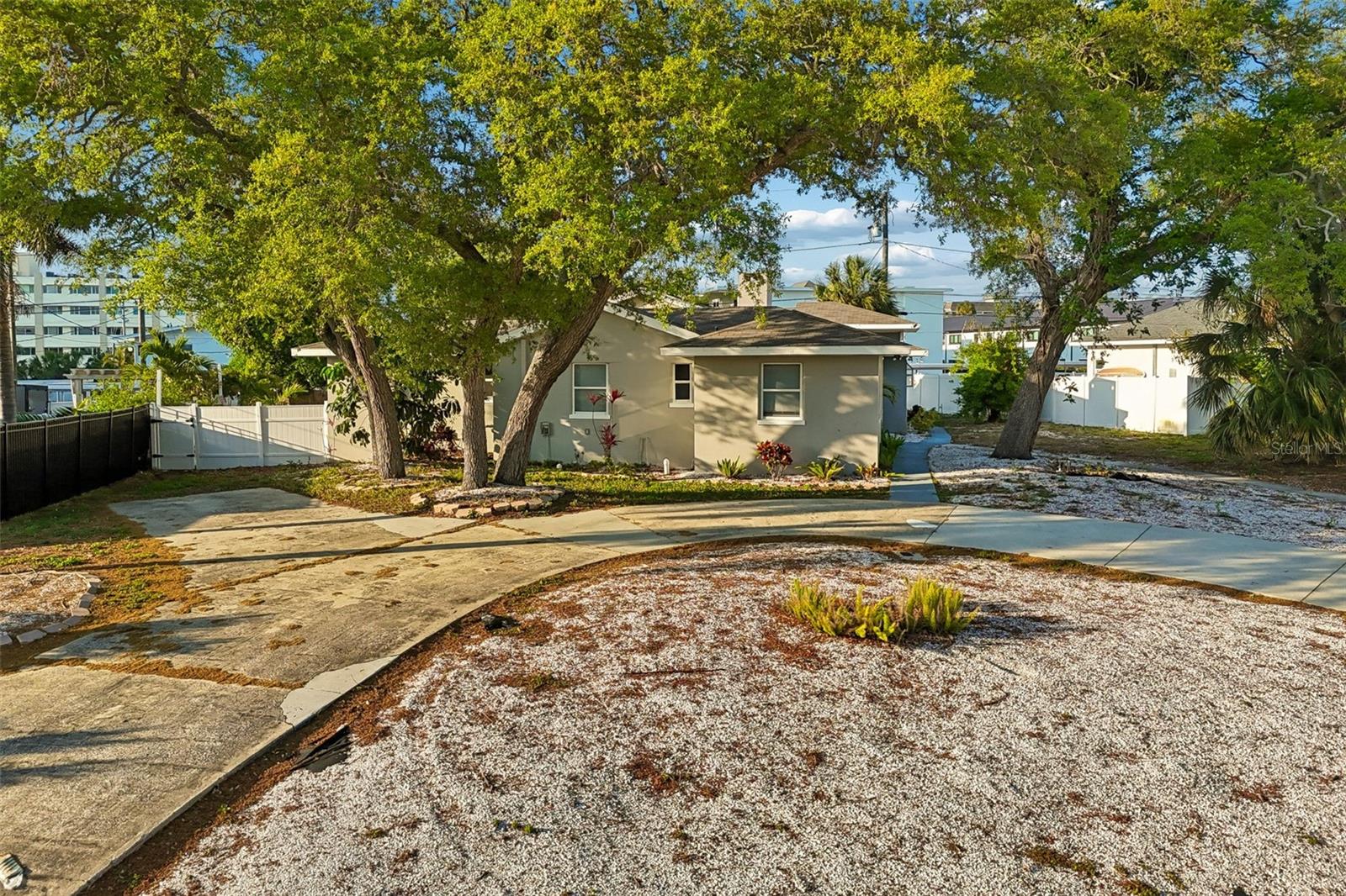 TB8496539