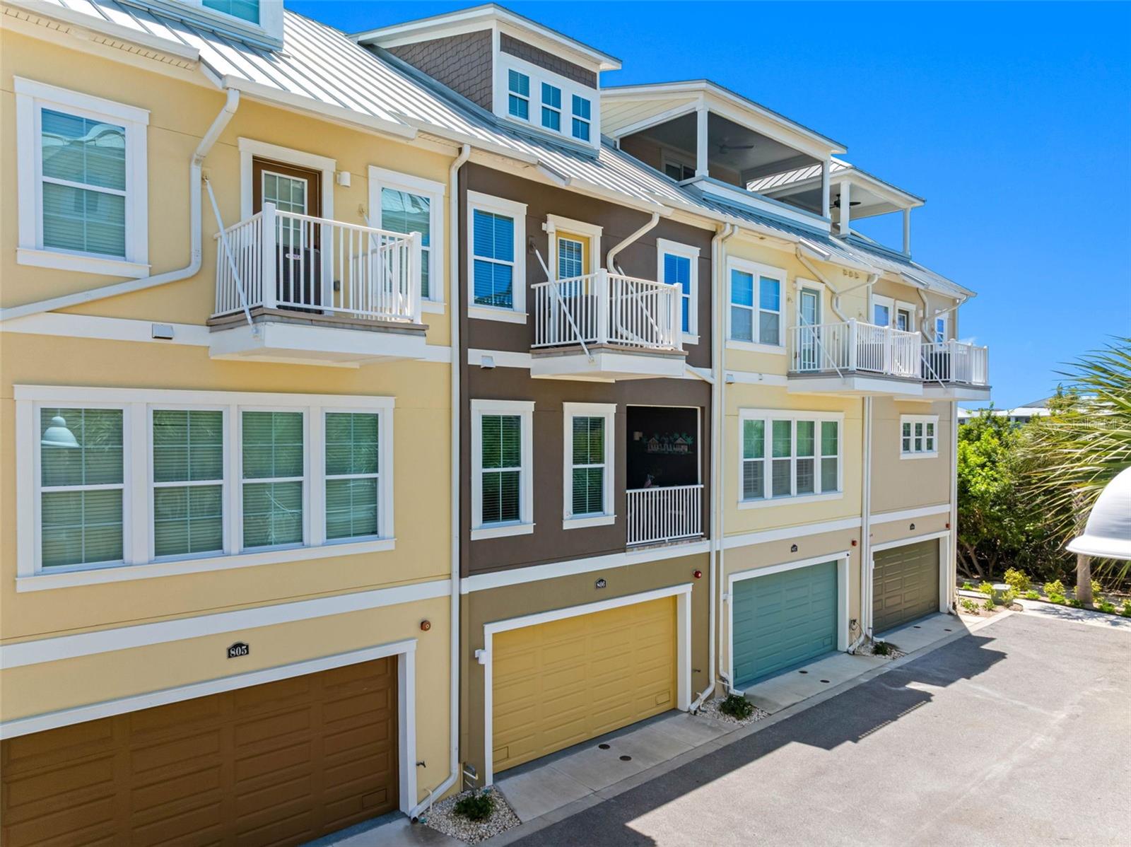 ... Townhome # 806 Golden Yellow Garage Door. Keyless Entry.. Plenty of Guest Parking. Waterside  is a well Run Complex. The Grounds are Kept spotless. A Great Community to Visit or Live Full Time..