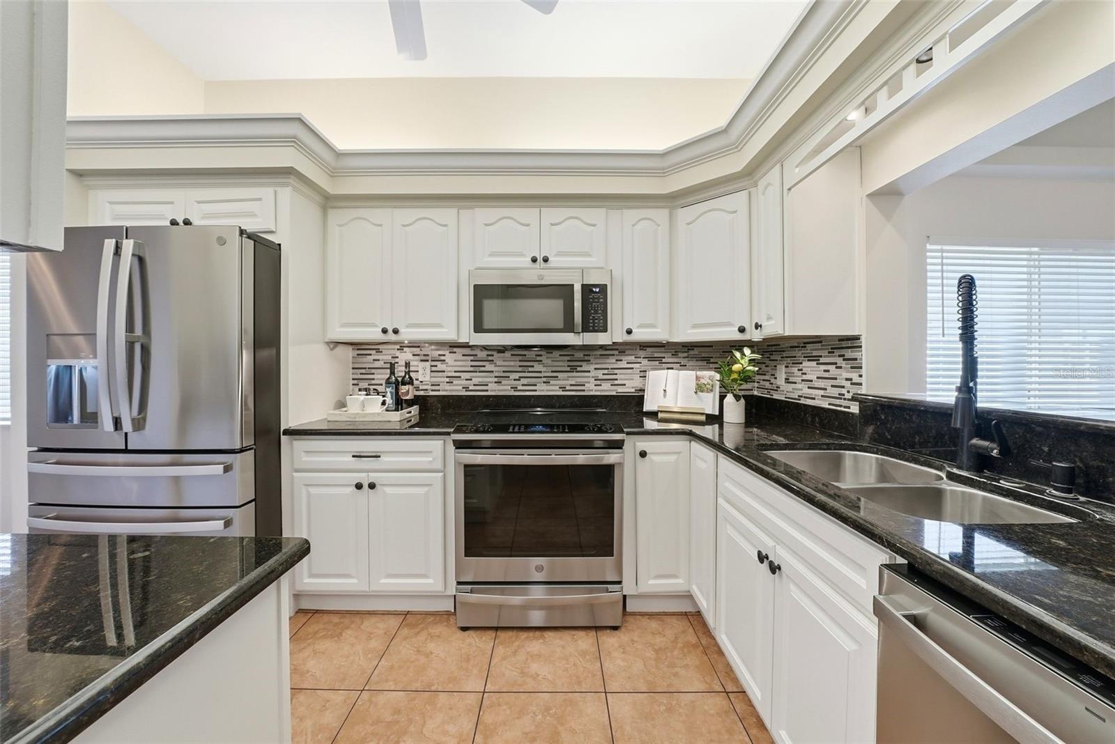 2024 Fridge & Stove, 2021 Dishwasher