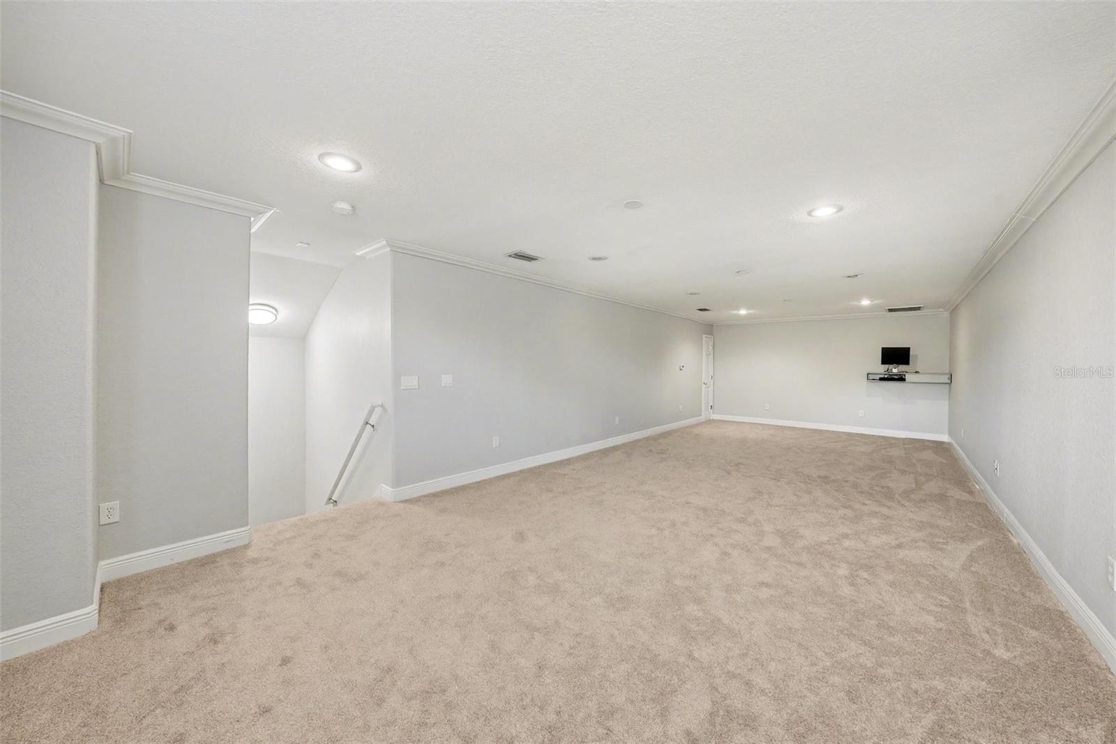 Upstairs family/games room