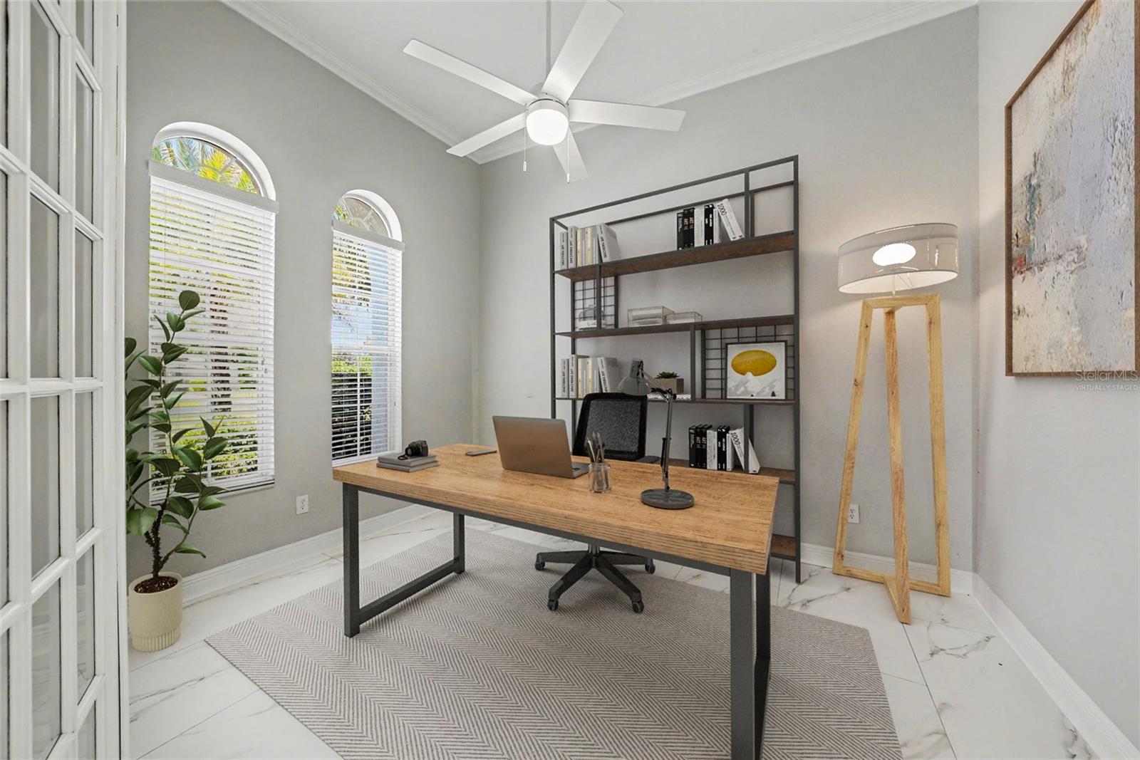 Virtually staged - Office