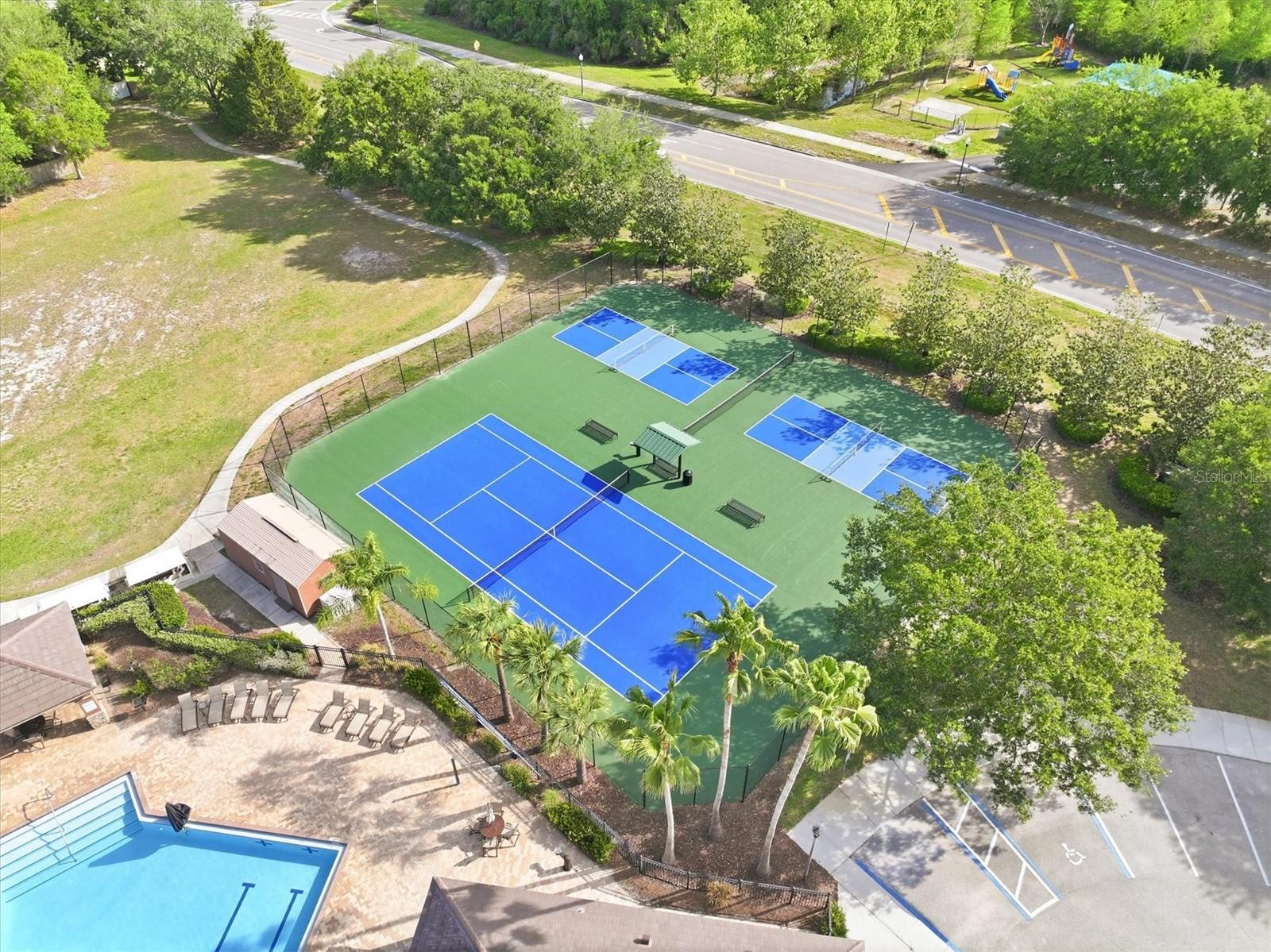 Community Tennis and Pickle Ball Courts