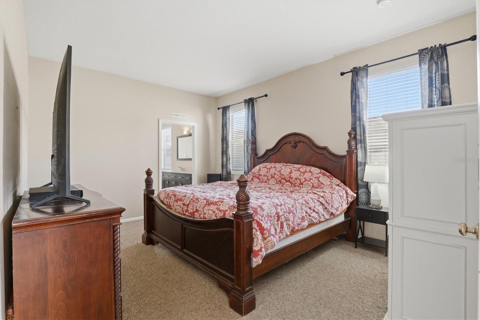 Primary Bedroom - Downstairs