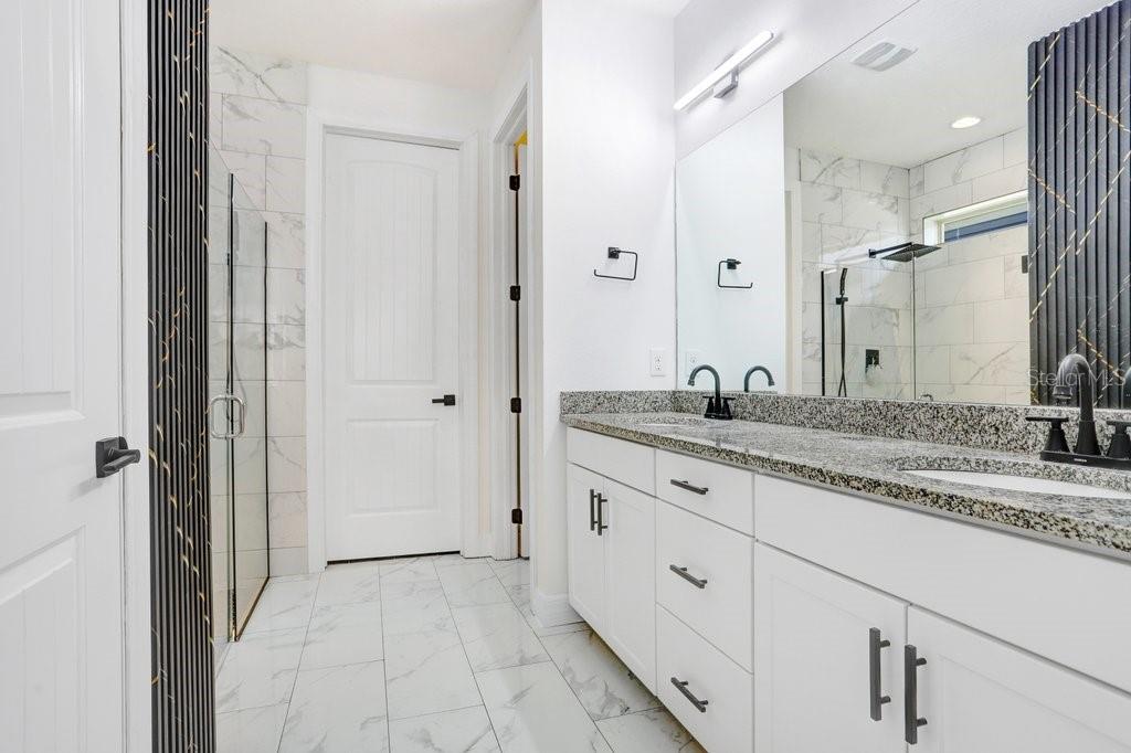 PRIMARY BEDROOM EN-SUITE