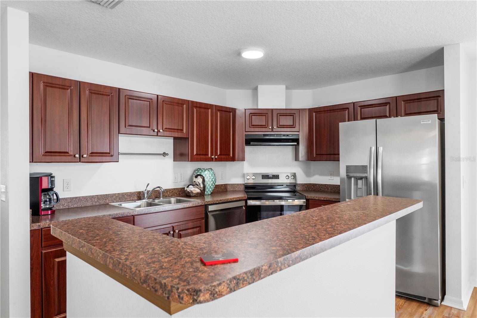 Plenty of Space in the Kitchen