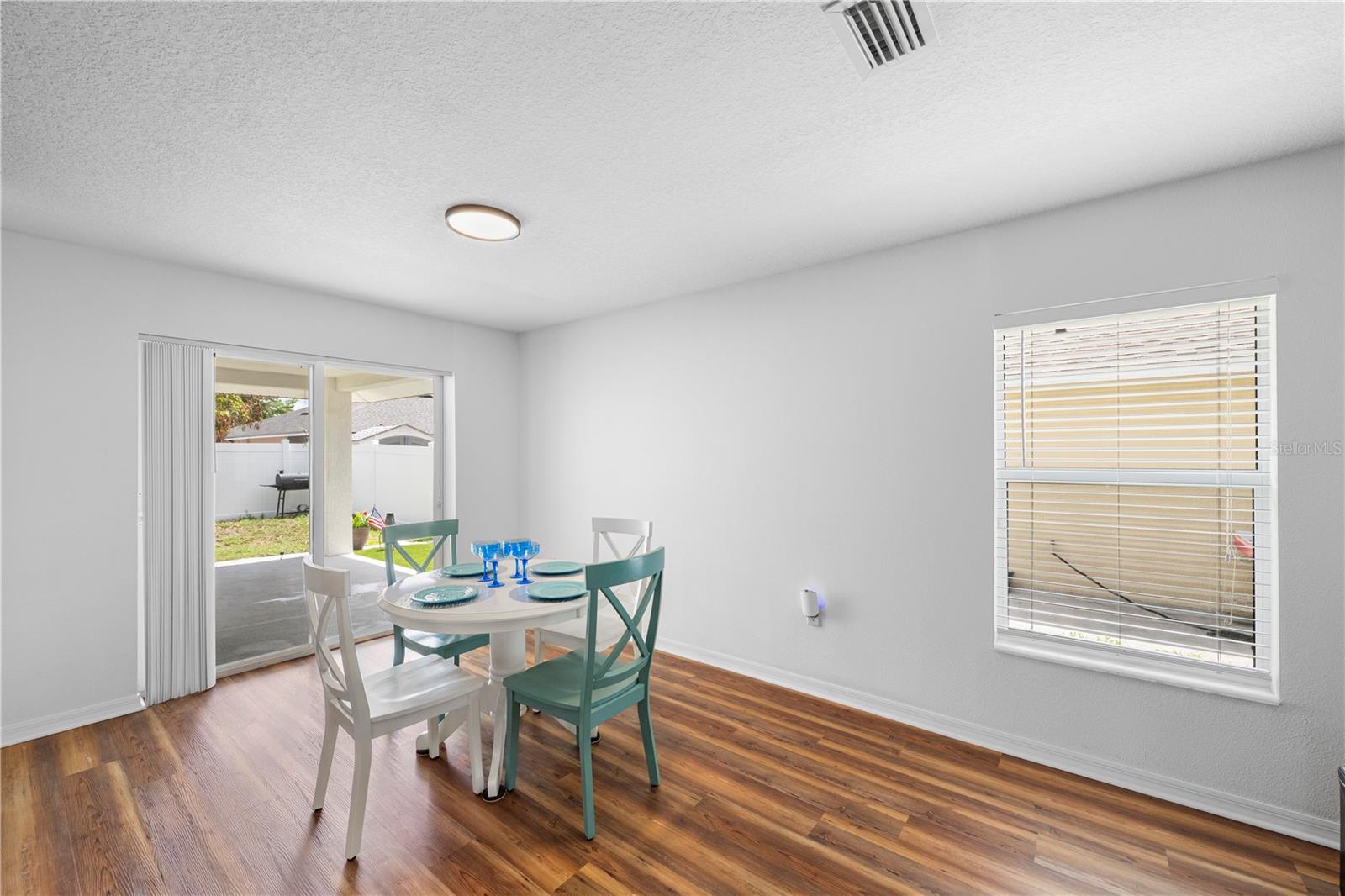 Kitchen Poverlooking Backyard