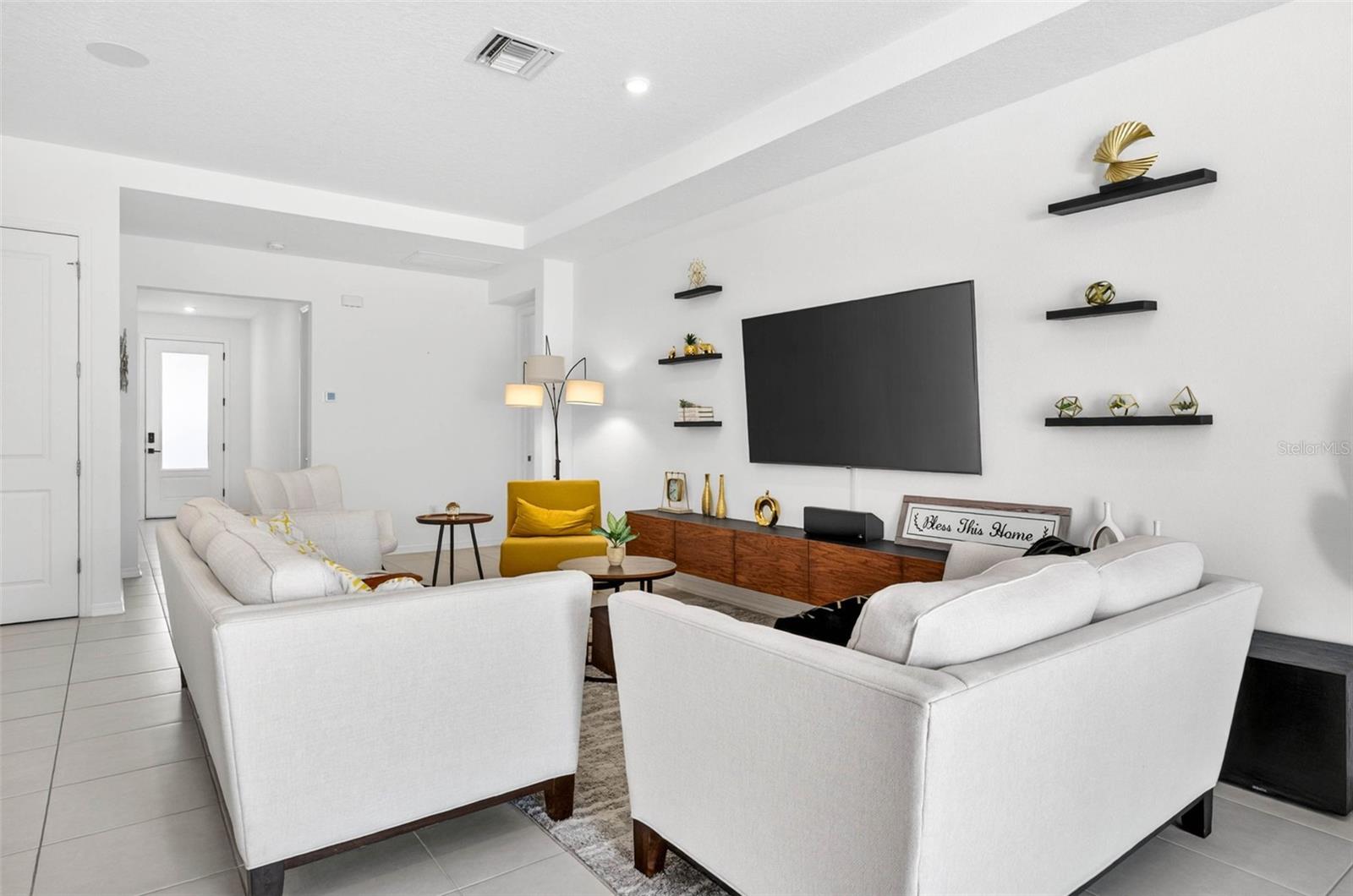 Tray celiing & overhead lighting