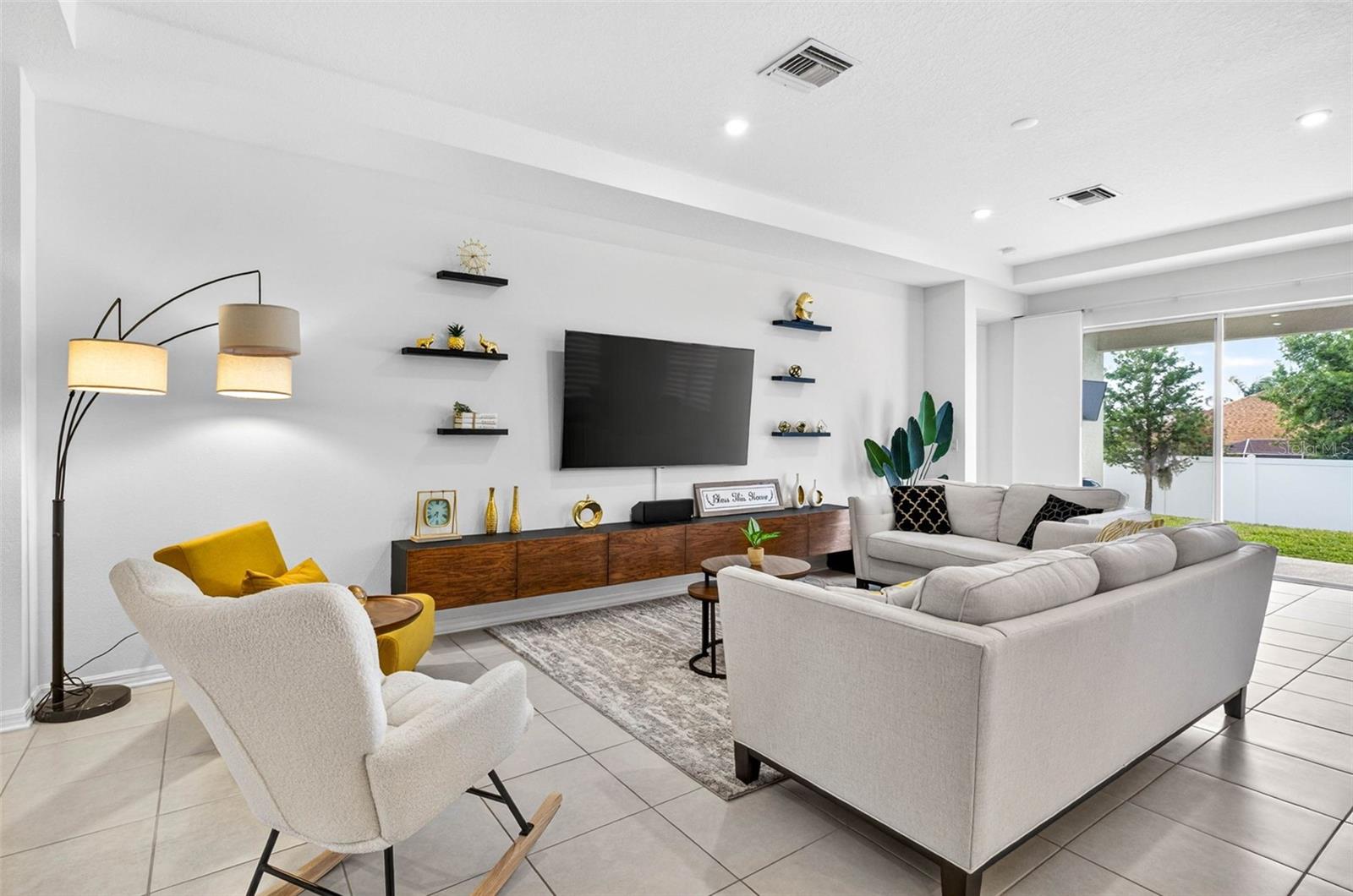 Large great room gathers everyone!