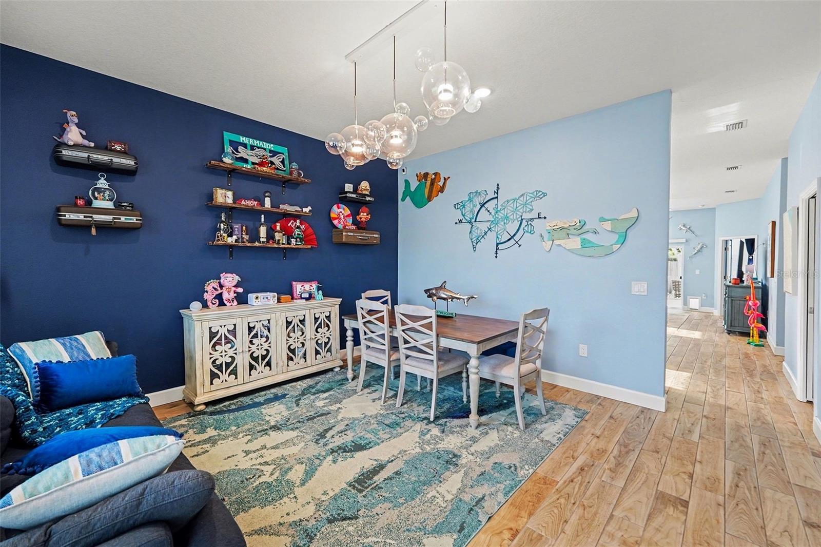 formal living/dining room