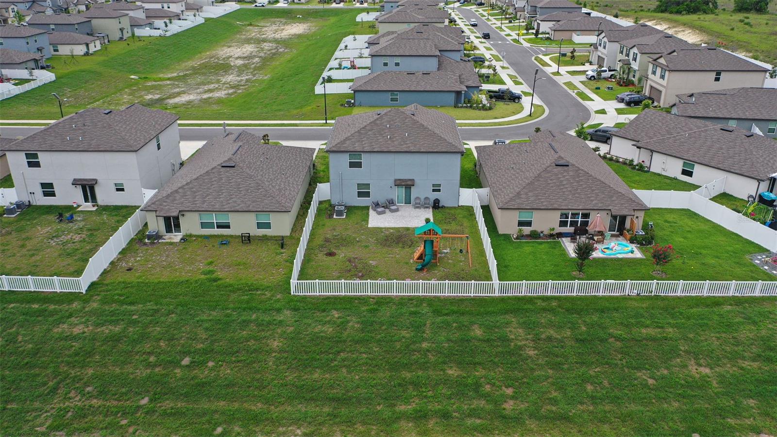 Large lot/private yard